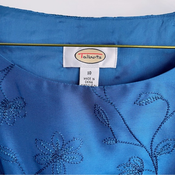 Silk Sleeveless Blouse with Floral Embroidery - Picture 2 of 6